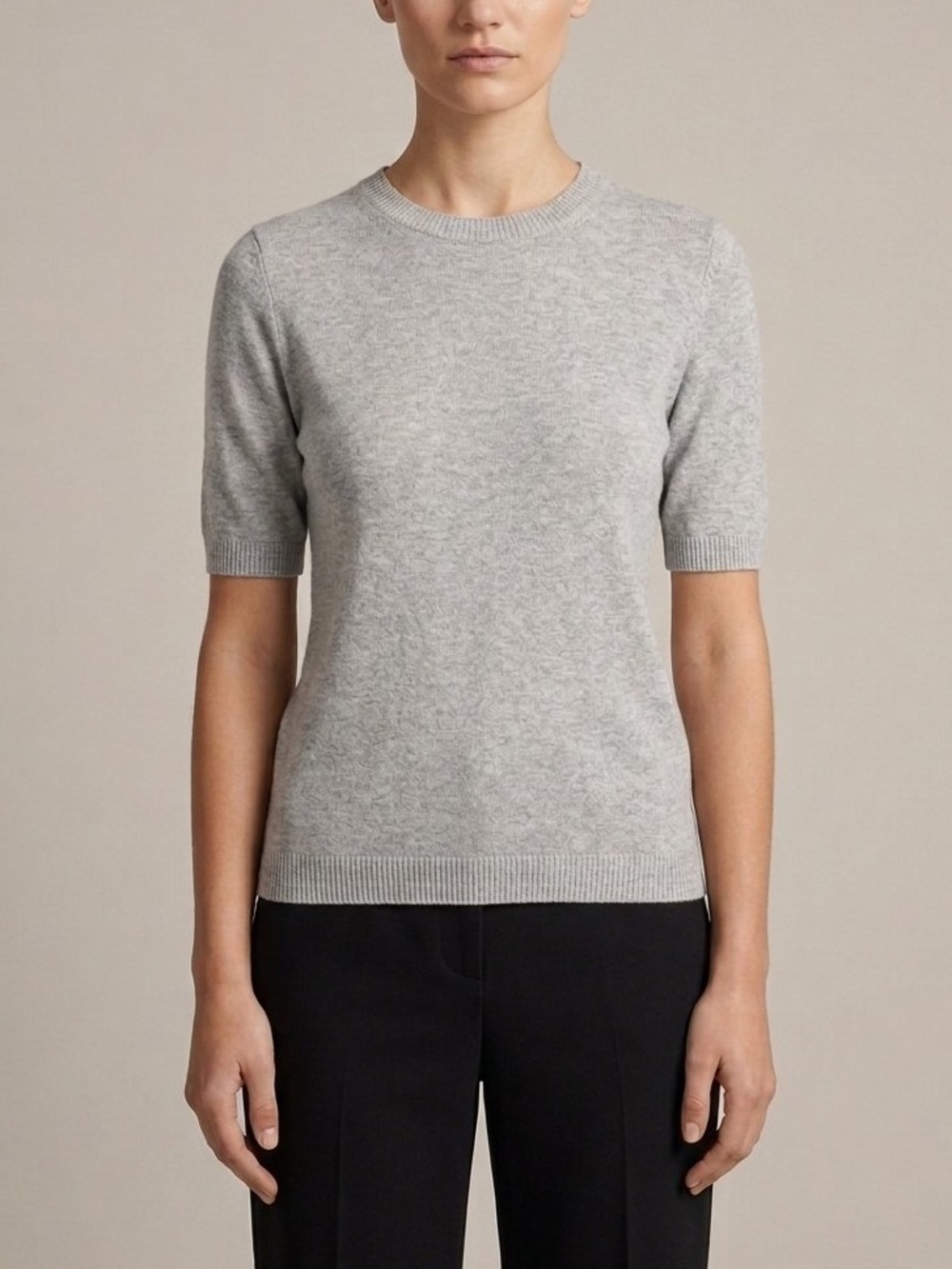 Who What Wear Light Gray Short-Sleeve Crewneck Sweater